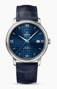 The 39.5 mm fake Omega De Ville Prestige Orbis 424.13.40.20.03.003 watches have blue dials and blue leather straps.