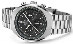 The large copy Omega Speedmaster Mark II 327.10.43.50.01.001 watches have black dials.
