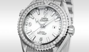 The 37.5 mm copy Omega Seamaster 600M 232.18.38.20.04.001 watches have white dials.