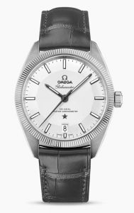 The 39 mm replica Omega Constellation Globemaster 130.33.39.21.02.001 watches have silvery dials.