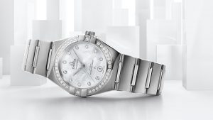 The luxury fake Omega Constellation Manhattan watches are decorated with diamonds. 