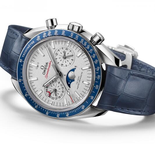 The blue Speedmaster looks profound and charming.