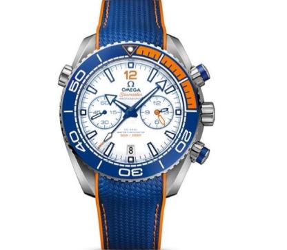 The blue elements make the watches more eye-catching.